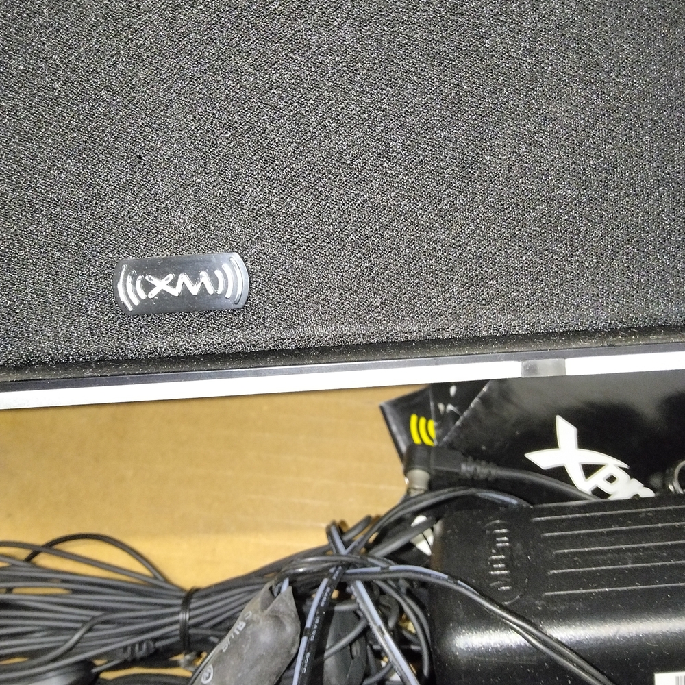 Portable Audio Receiver with Display - Black - Picture 7 of 9